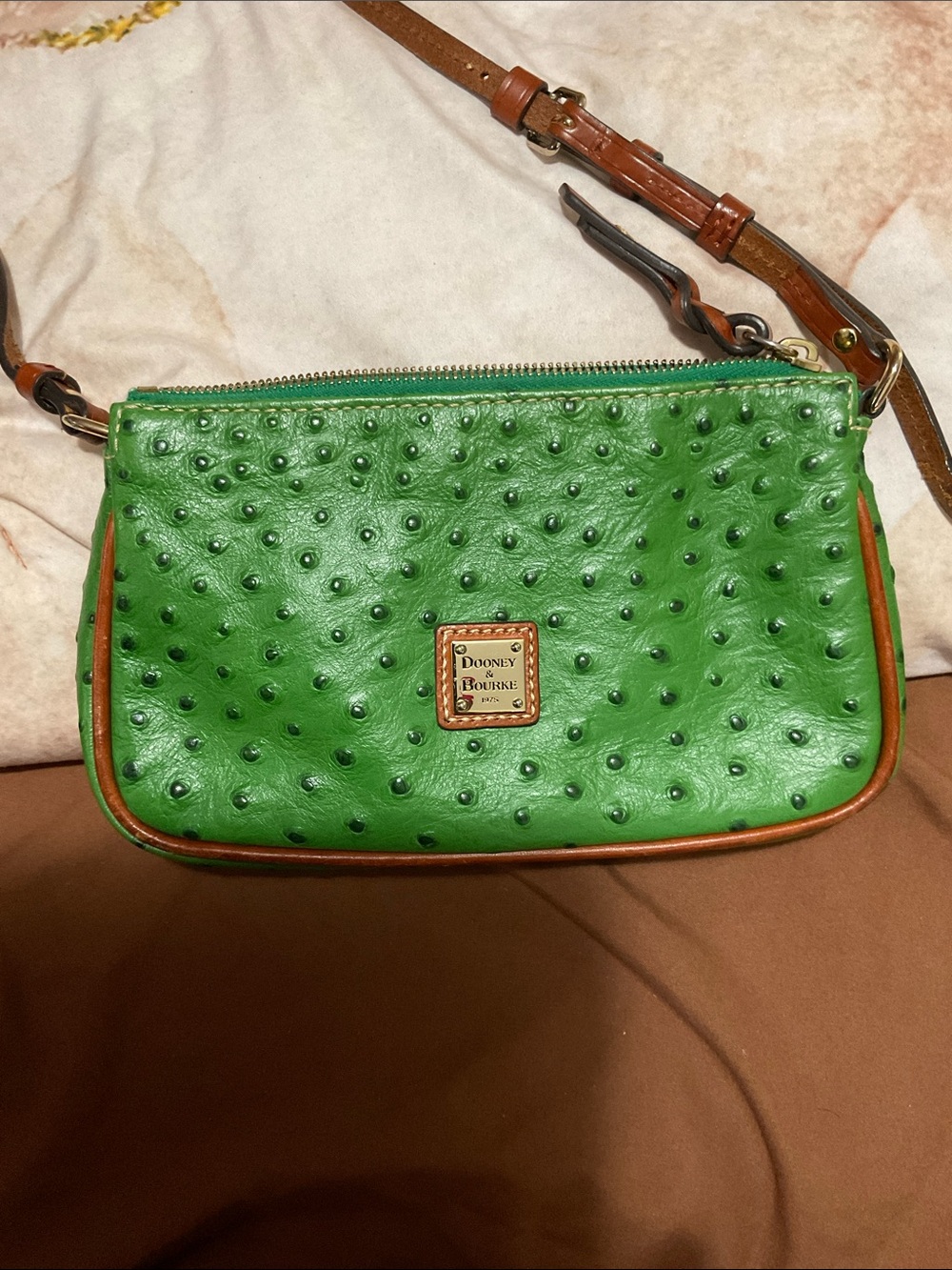 Dooney & Bourke Green Ostrich-Embossed Crossbody Bag- EUC - Picture 2 of 15